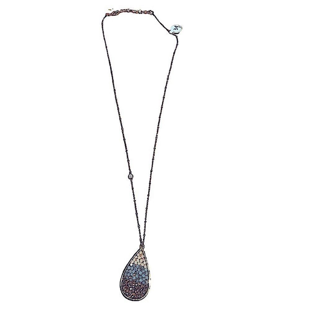 Long necklace with crystals in a teardrop setting ombré